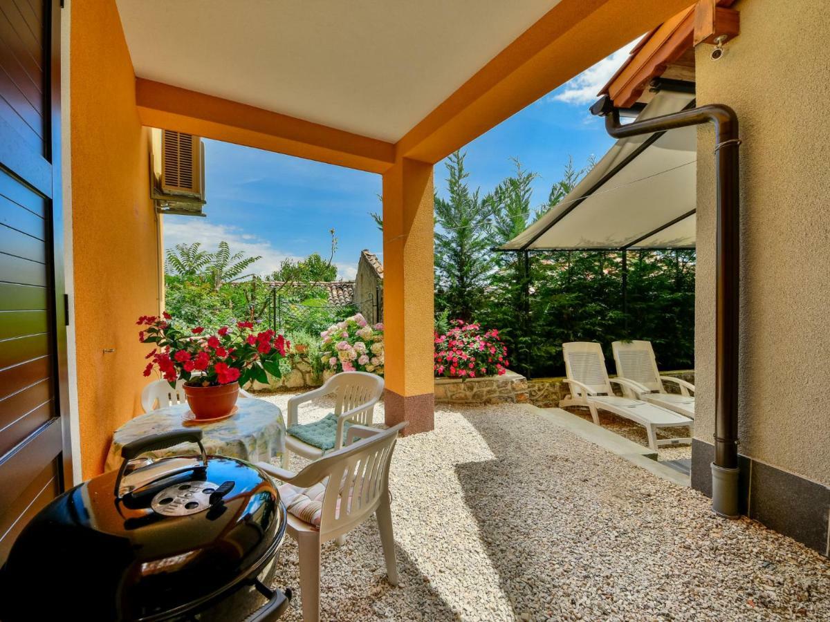 Holiday Home Karolina By Interhome Opric Bagian luar foto
